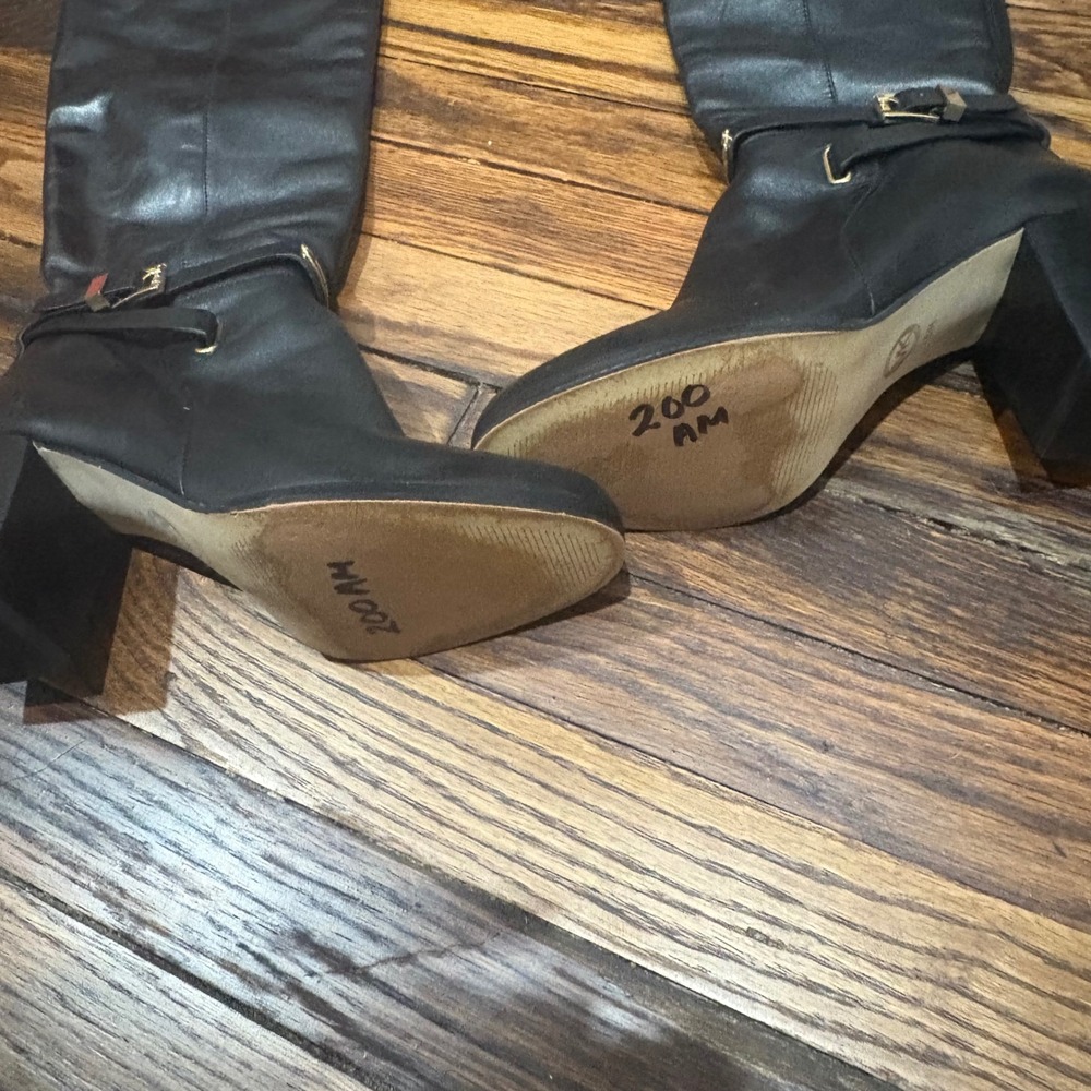 Michael Kors Arley Black Leather‎ Knee High Boots Gold Zipper Size 8 - Picture 7 of 8